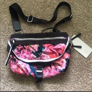 Lululemon go lightly bag